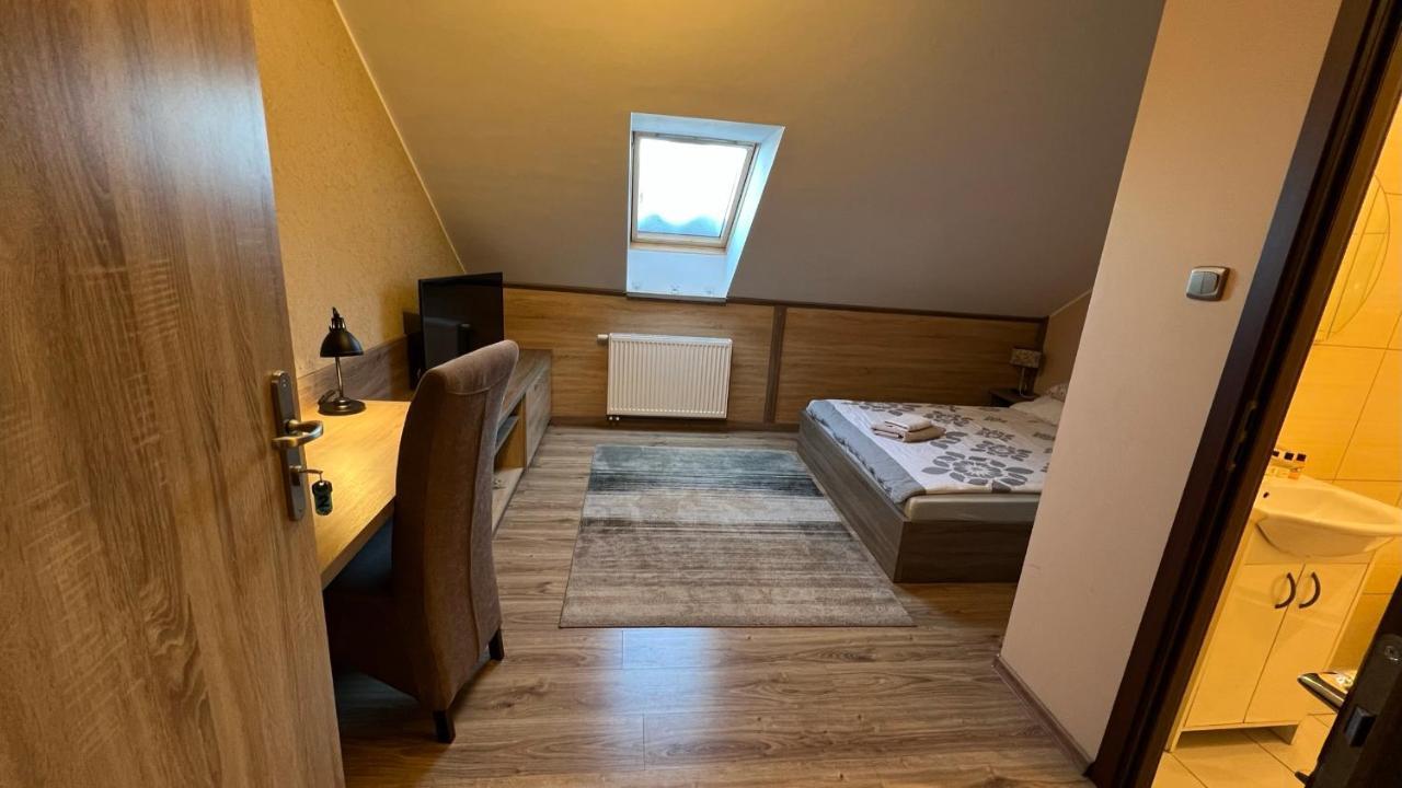 Fitnessfun Bed and Breakfast Krzyż Εξωτερικό φωτογραφία