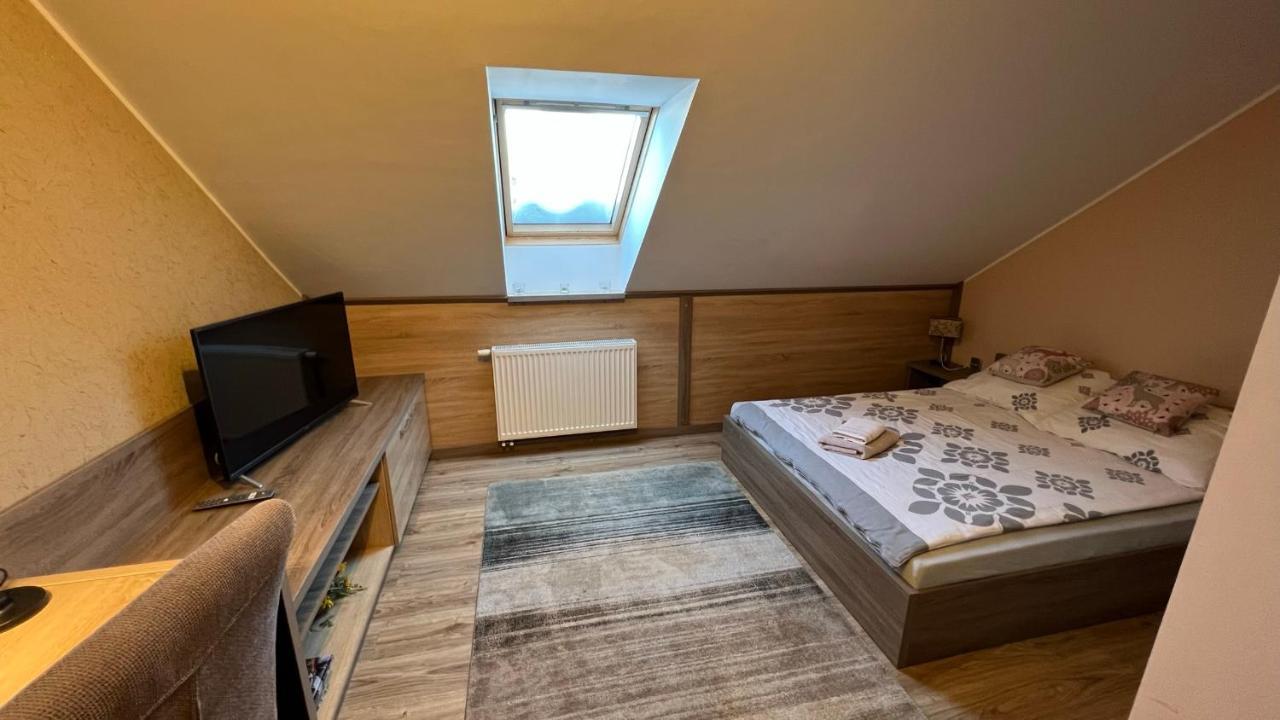 Fitnessfun Bed and Breakfast Krzyż Εξωτερικό φωτογραφία